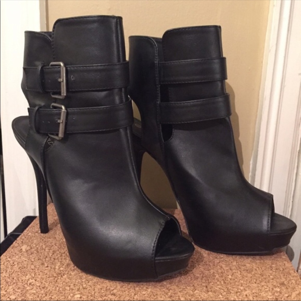 *Private Sale* @law898 black stilettos